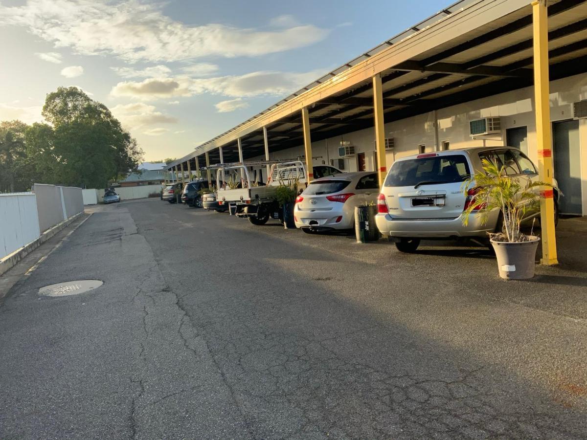 Top 1 Motel Rockhampton Exterior photo